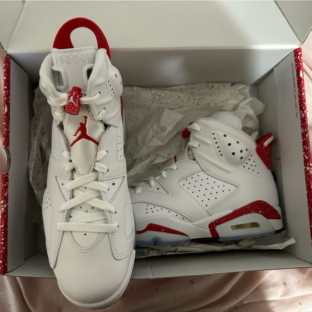 Air Jordan Retro 6 Red Oreo ♥️
